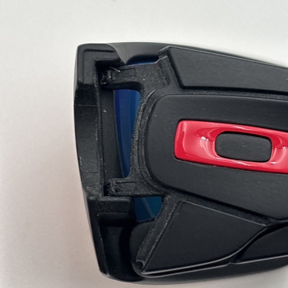 Oakley Fuel Cell Scuderia Ferrari Sunglasses OO9096-A8 Black/Ruby Iridium *Read* - Picture 15 of 16